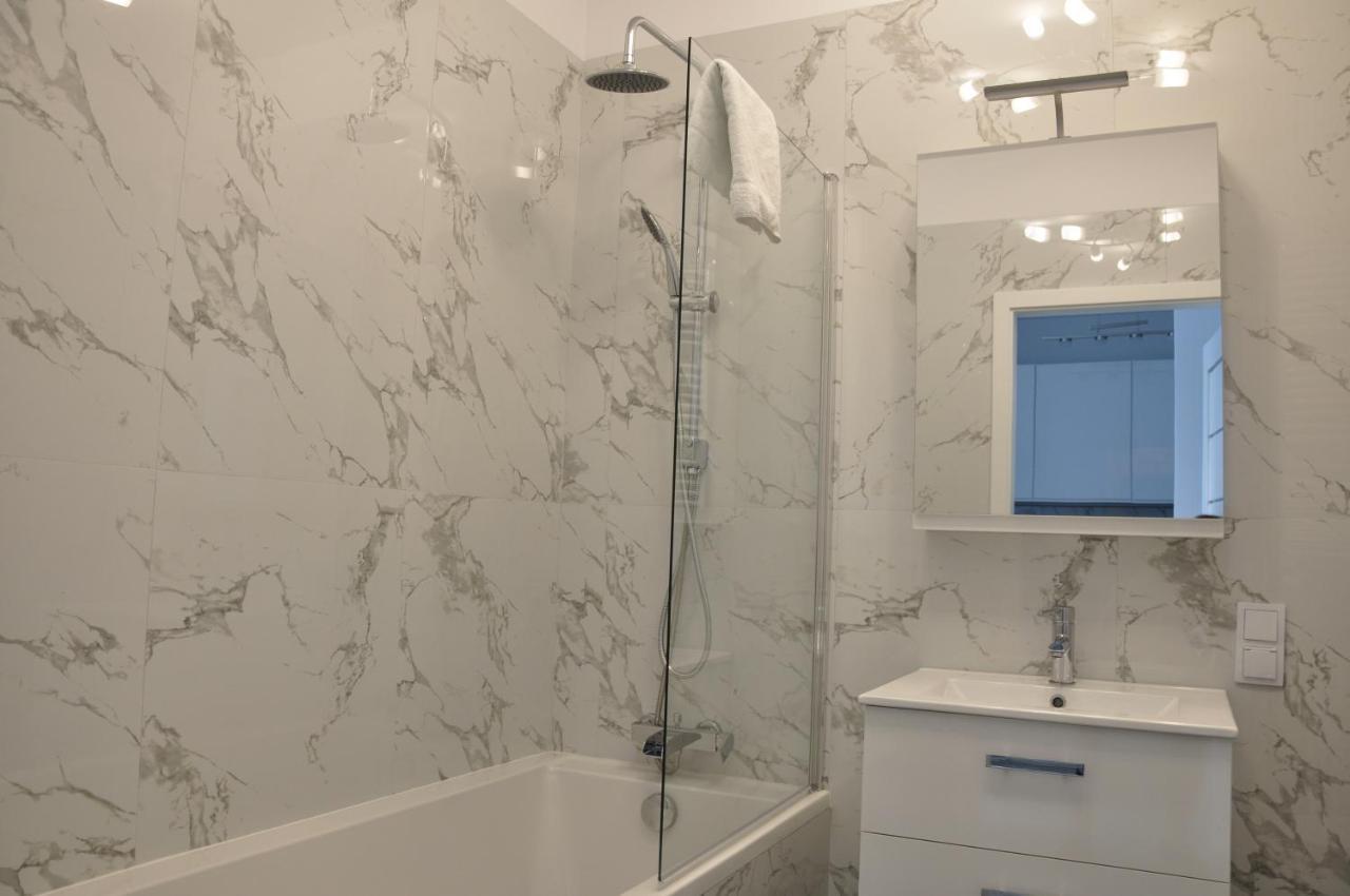 Prudentia Apartments Lifetown ワルシャワ エクステリア 写真